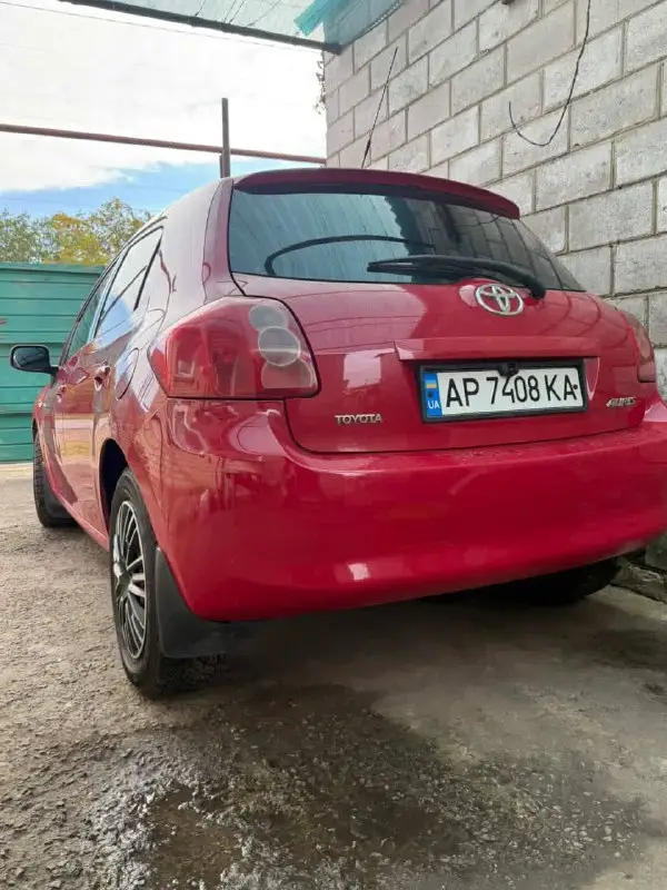 Toyota Auris 2007 1.6L Газ/бензин — фото 2