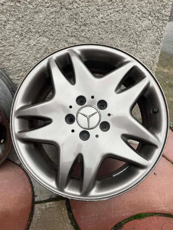 Mercedes-Benz R17 7.5j 5x112 ET46 Литі Диски (220 401 02 02)