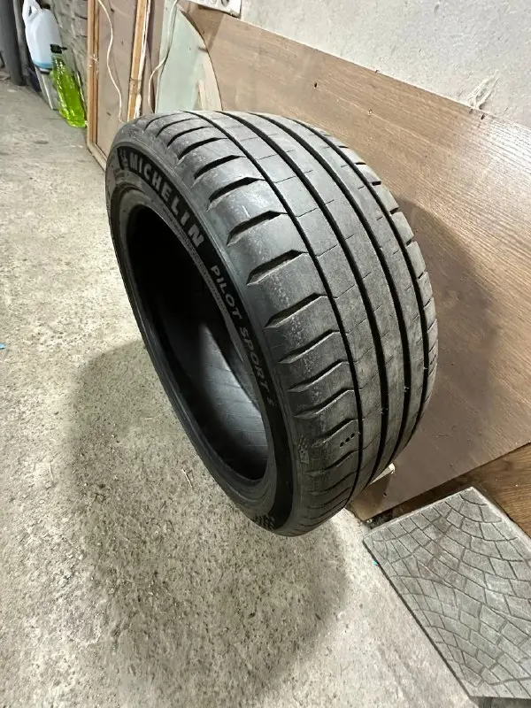 Michelin Pilot Sport 5 235/40 R19 2021 год — фото 3