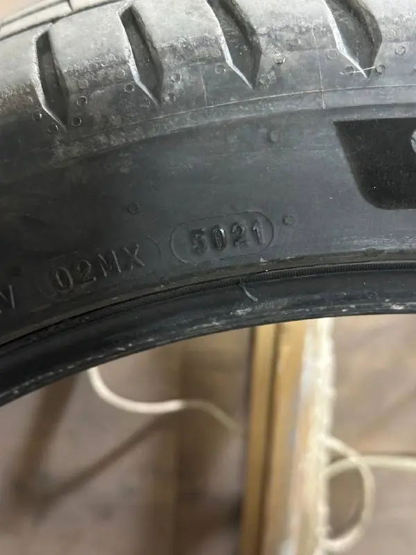 Michelin Pilot Sport 5 235/40 R19 2021 год — фото 5