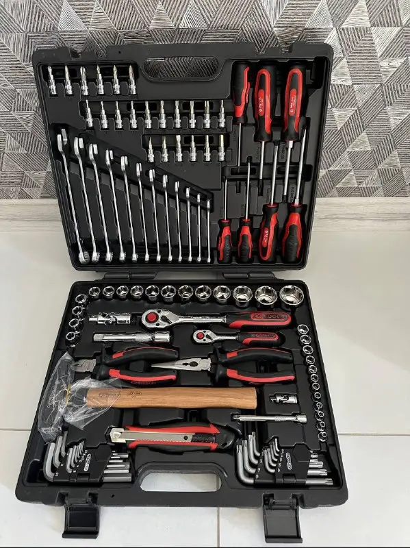 Універсальний набір інструментів KS Tools у кейсі