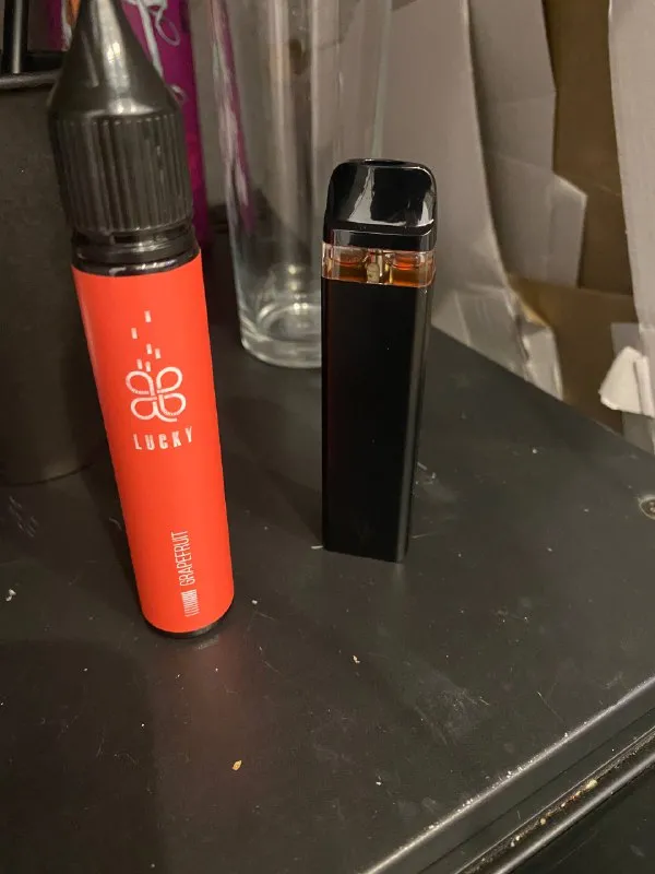 Pod-система Vaporesso с новым картриджем + жидкость Lucky Grapefruit