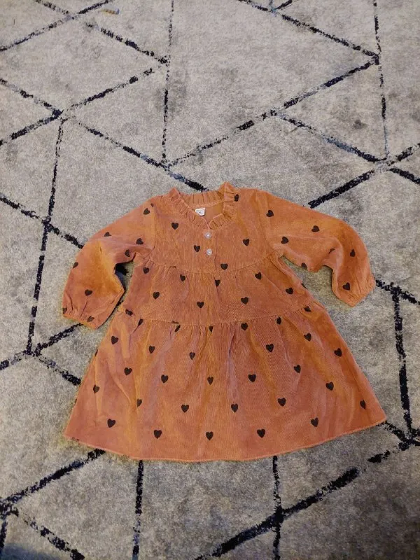 Дитяча вельветова сукня в сердечка на 2 роки (довжина 49 см)