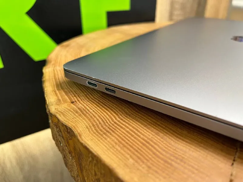 Apple MacBook Pro 13" M1 2020 256GB Space Gray — фото 2