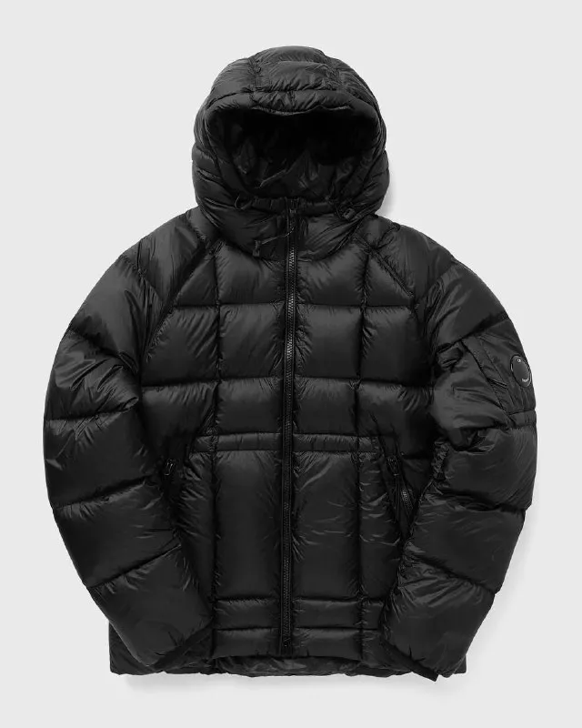 Пуховик CP Company, кросівки Nike Shox TL та пуховик Zara