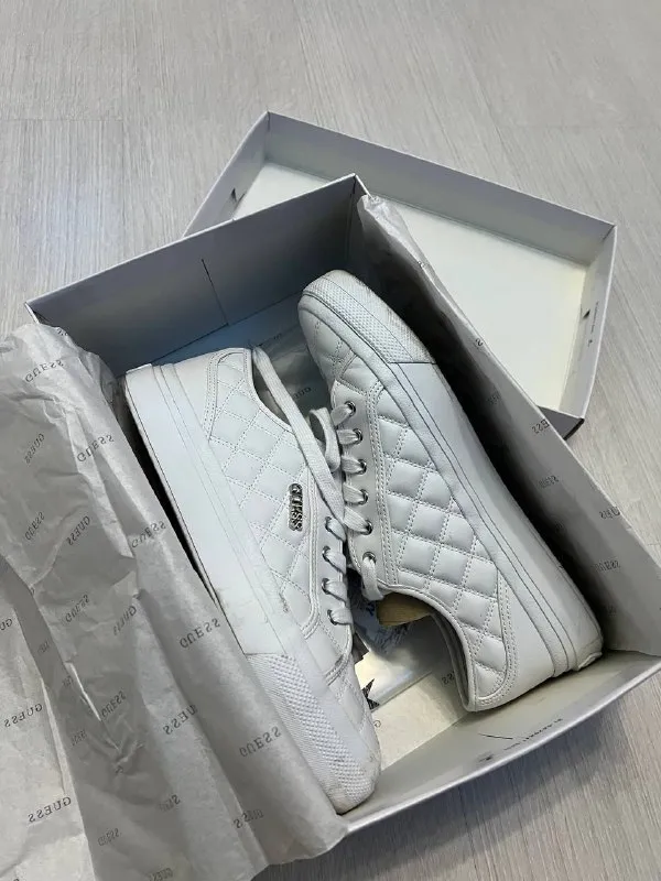 Женские кроссовки-кеды Guess белые US 9.5 EUR 40