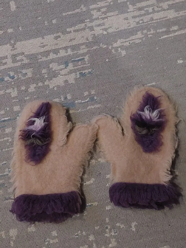 Теплі вовняні рукавички ручної роботи (варежки), бежево-фіолетові