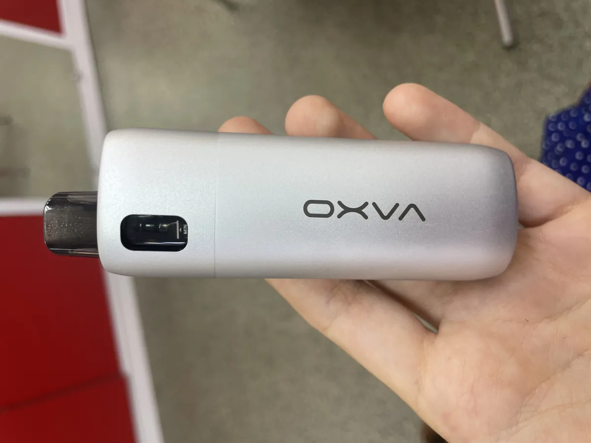 Под-система Oxva Oneo Silver з чохлом — фото 4