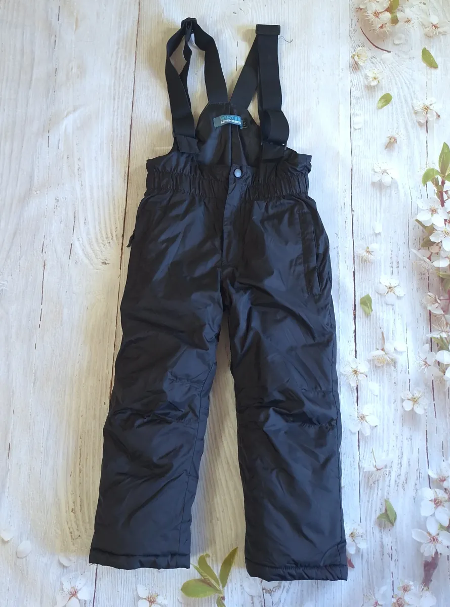 Зимовий напівкомбінезон TJM вказано 3-4 роки