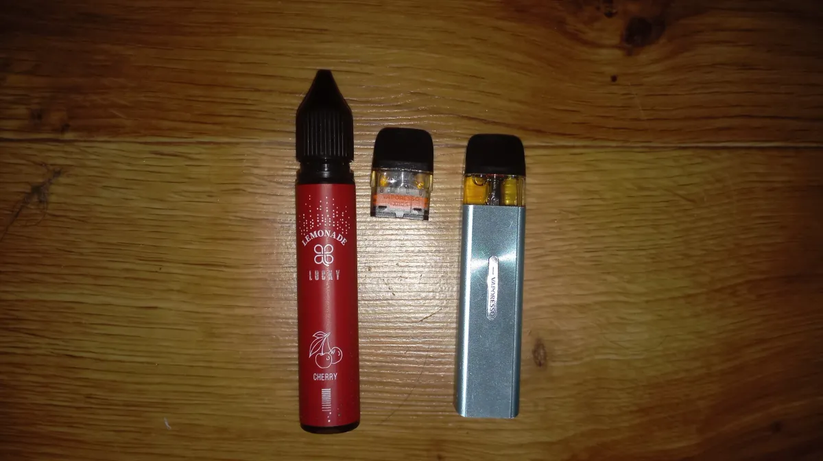 Vaporesso Xros Mini Pod Kit + жидкость(35мл) + 2 картриджа