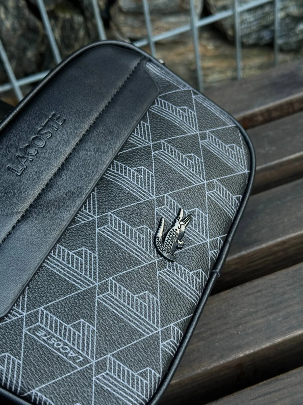 Стильна чоловіча сумка Lacoste