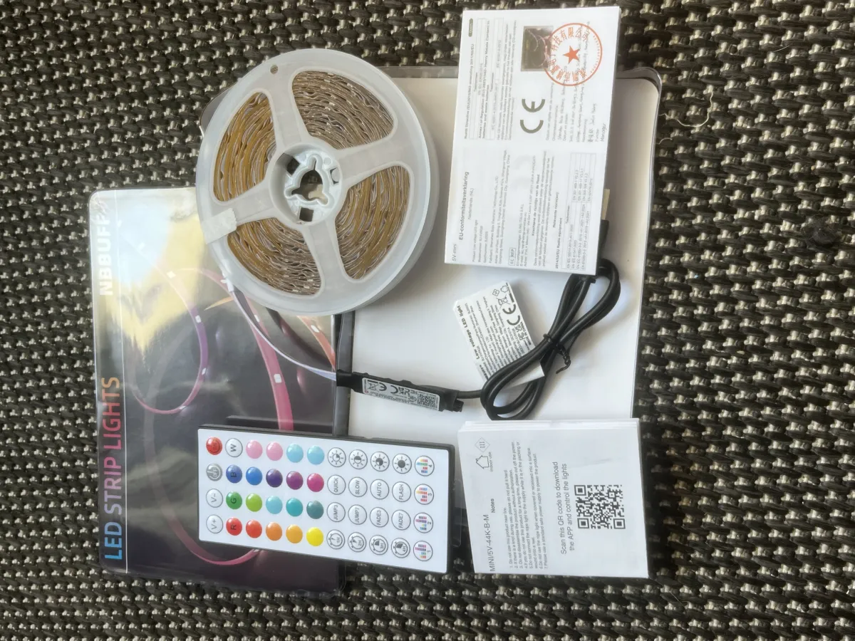 LED стрічка 15м RGB з керуванням з телефону + пульт (нова) — фото 5