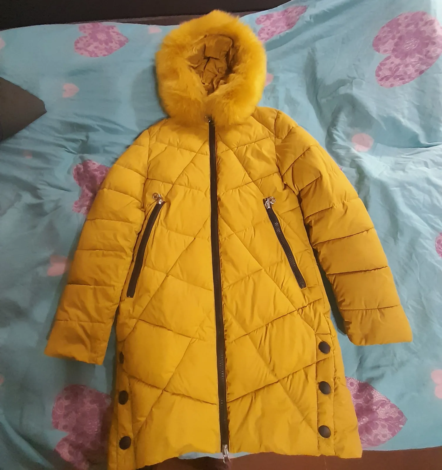 Пальто жіноче гірчичного кольору 46 розмір