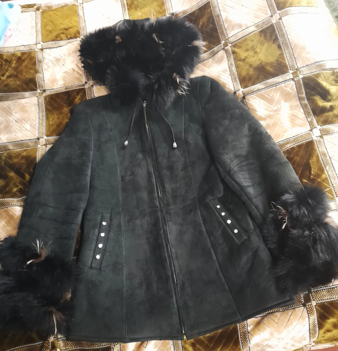 Пальто чорне жіноча замша 44 розмір