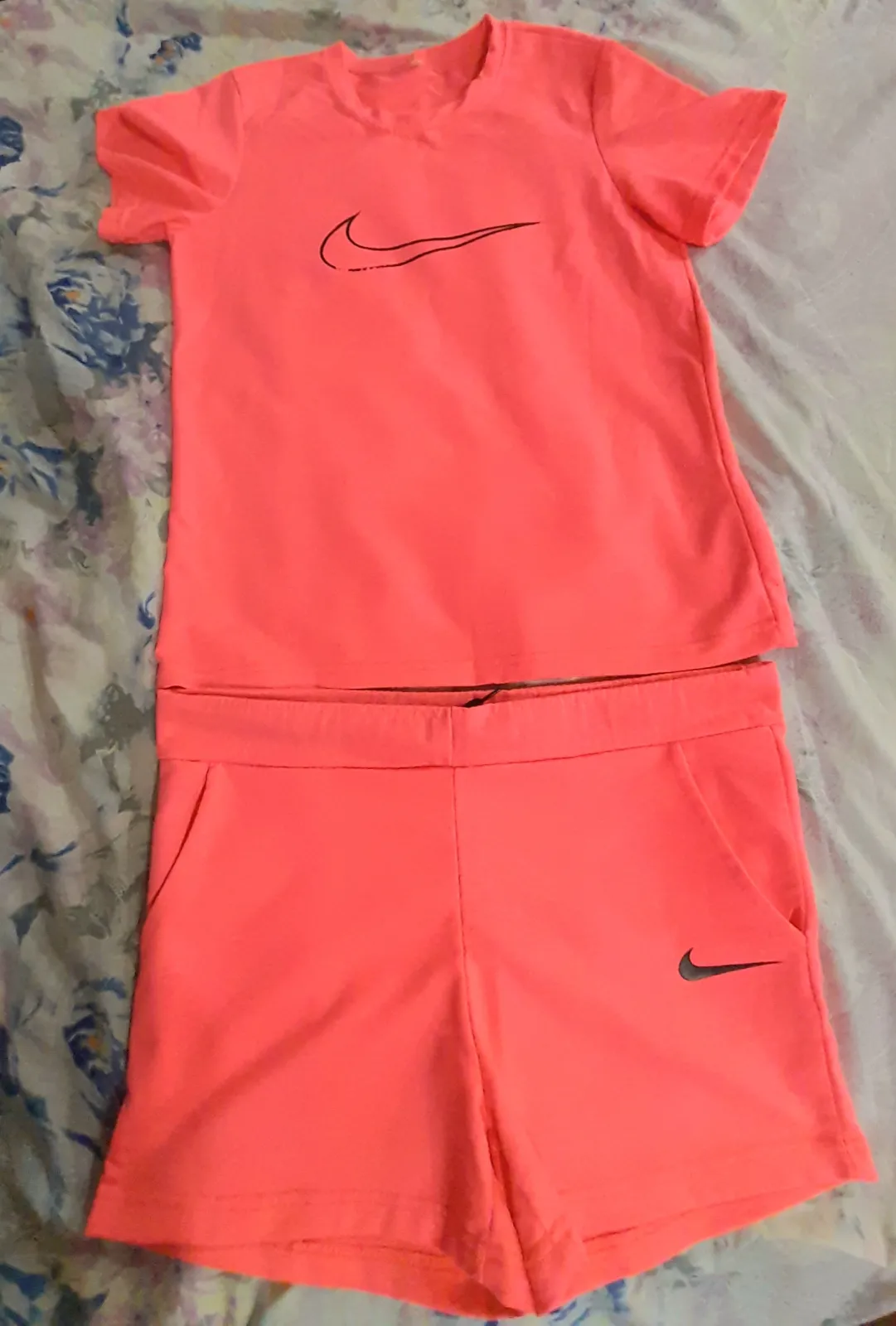 Костюм жіночий спортивний рожевий Nike 46 розмір б/в