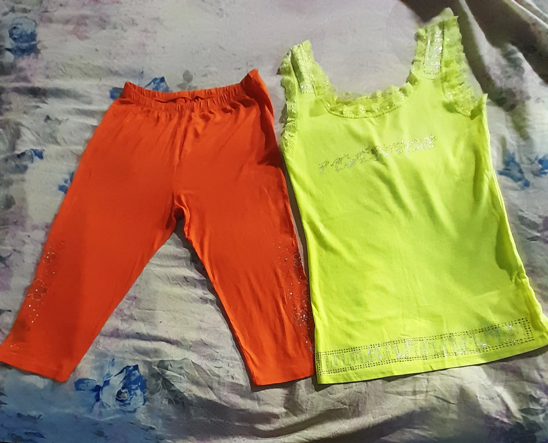 Комплект майка та легінси на дівчину підлітка  36 розмір б/в