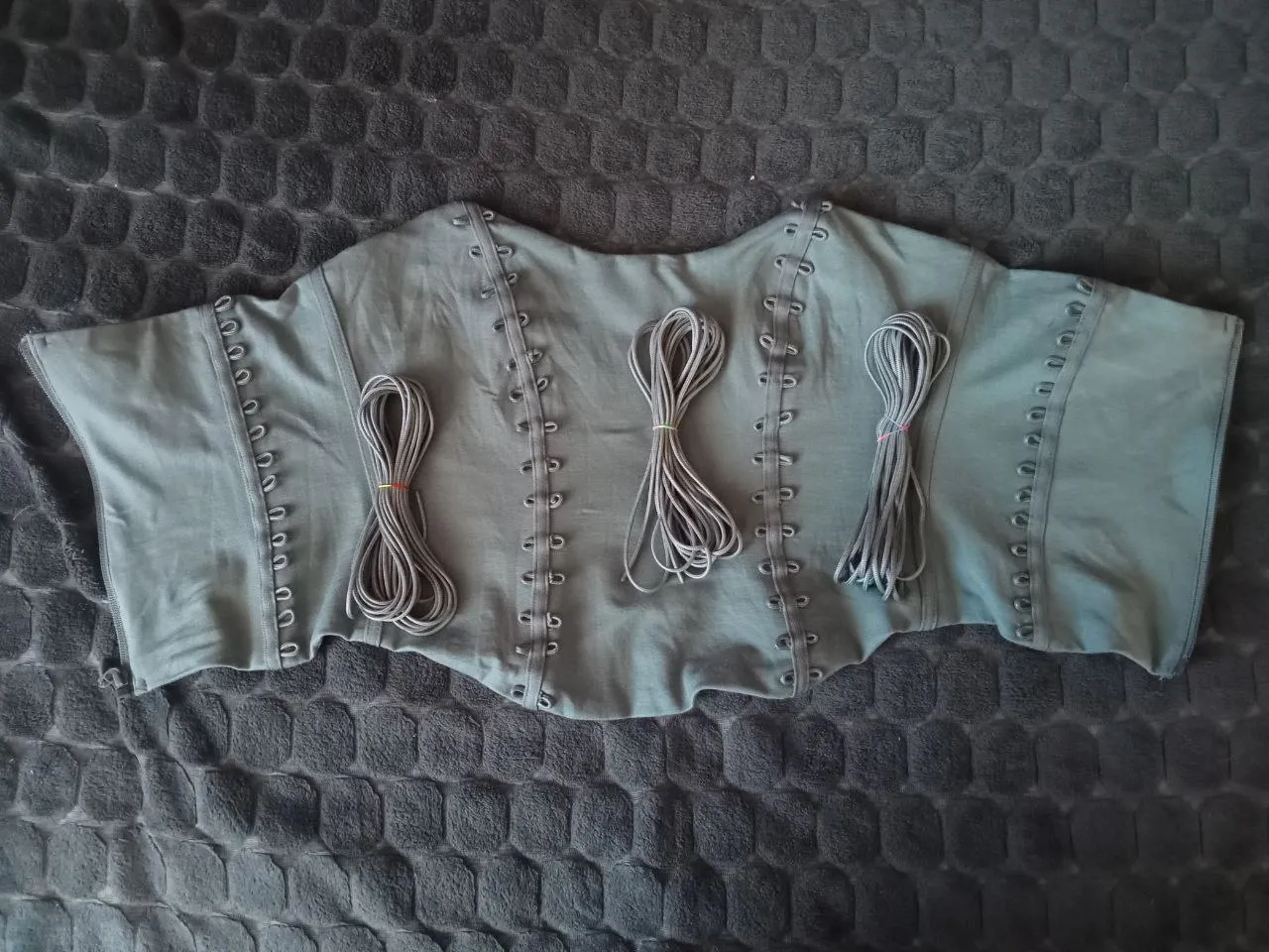 Корсет на зав'язках