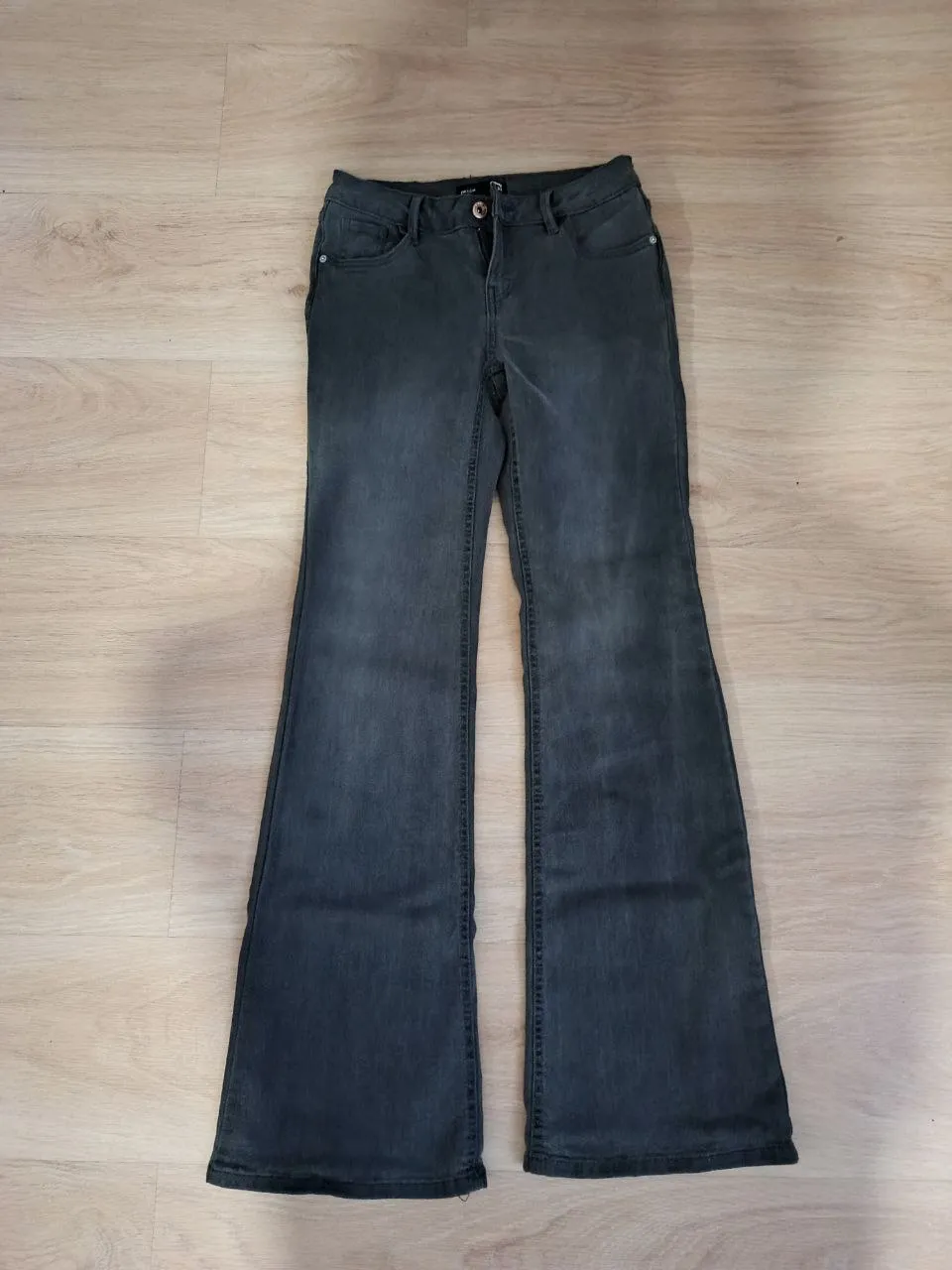 Джинси сінсей, сірі