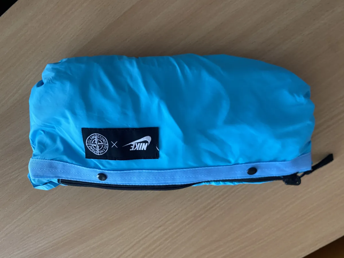 В продажі вітровка колаборація Stone Island x Nike Hyperlight Membrana Windrunner — фото 6