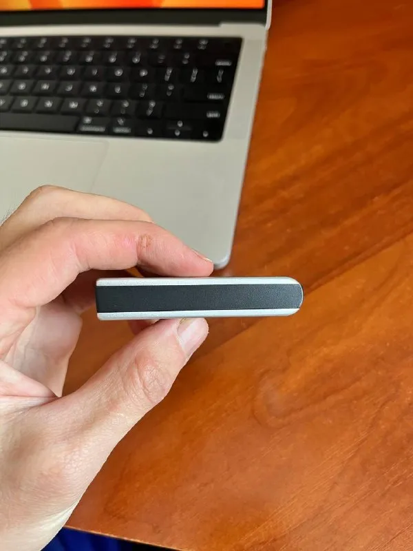 Kingston XS2000 4TB Зовнішній SSD накопичувач — фото 4