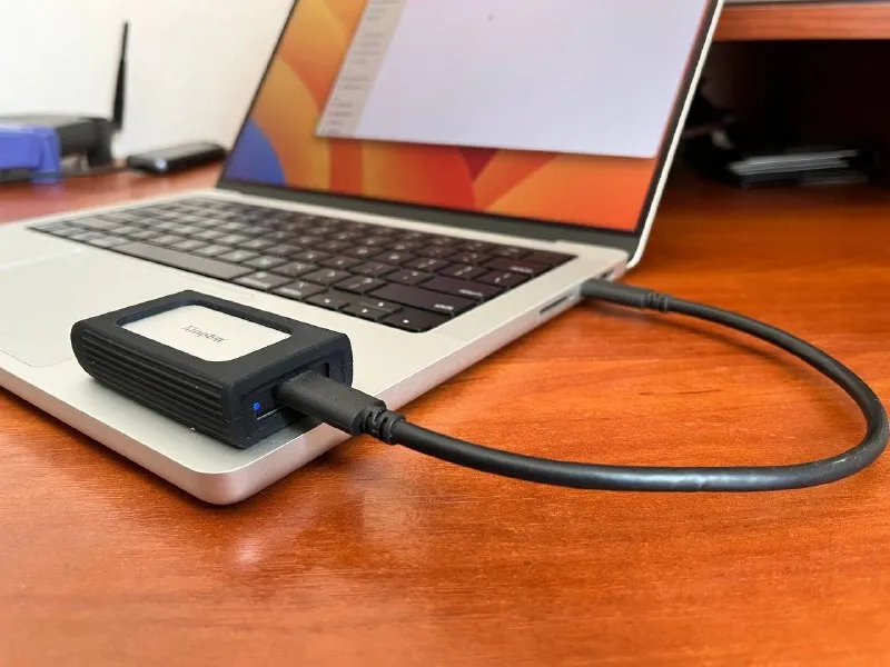 Kingston XS2000 4TB Зовнішній SSD накопичувач — фото 8