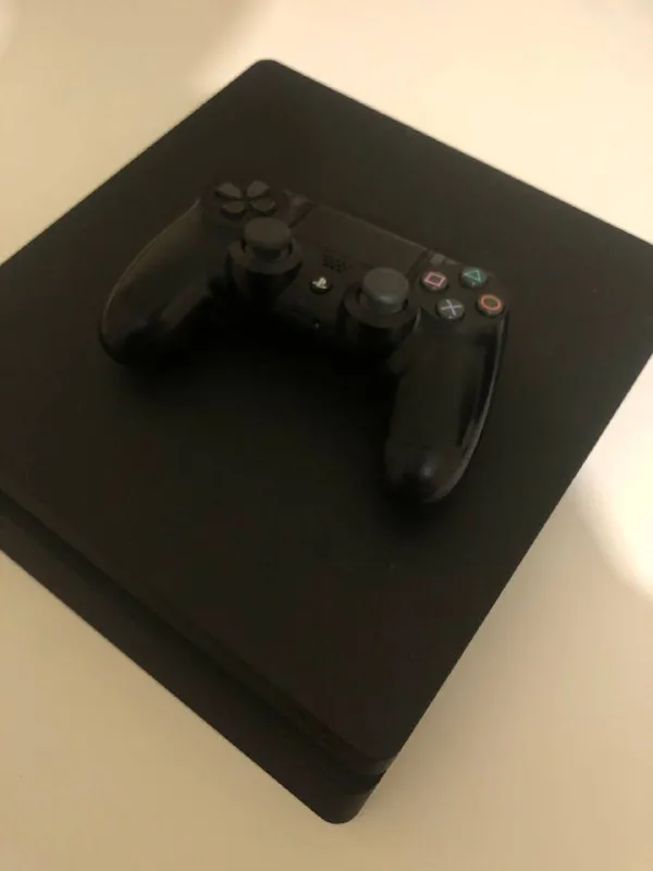 Sony Playstation 4 Slim 1TB Black