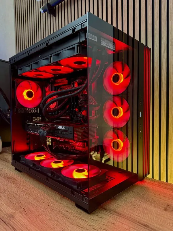 Игровой ПК Asus Radeon RX 9070 XT 16GB, AMD Ryzen 7 7800X3D, 32GB DDR5