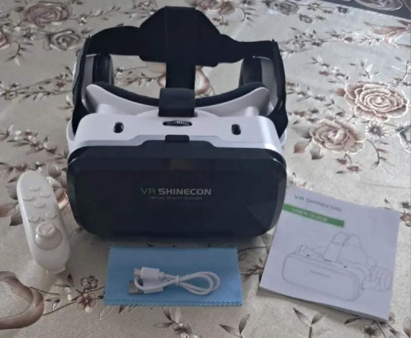 VR Shinecon Окуляри віртуальної реальності з навушниками та Bluetooth пультом