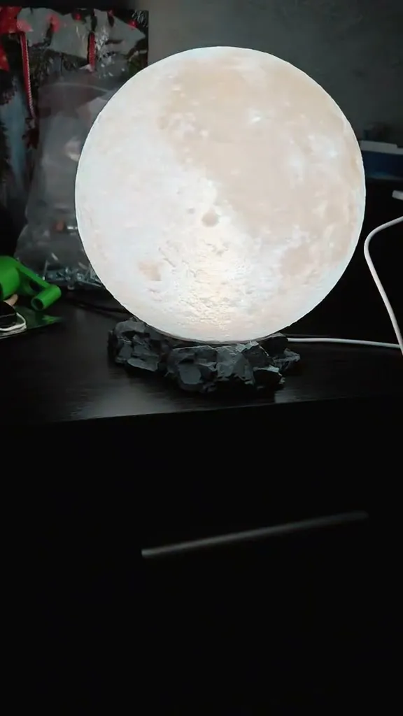 Нічник 3D Moon Lamp 18 см USB на підставці — фото 3