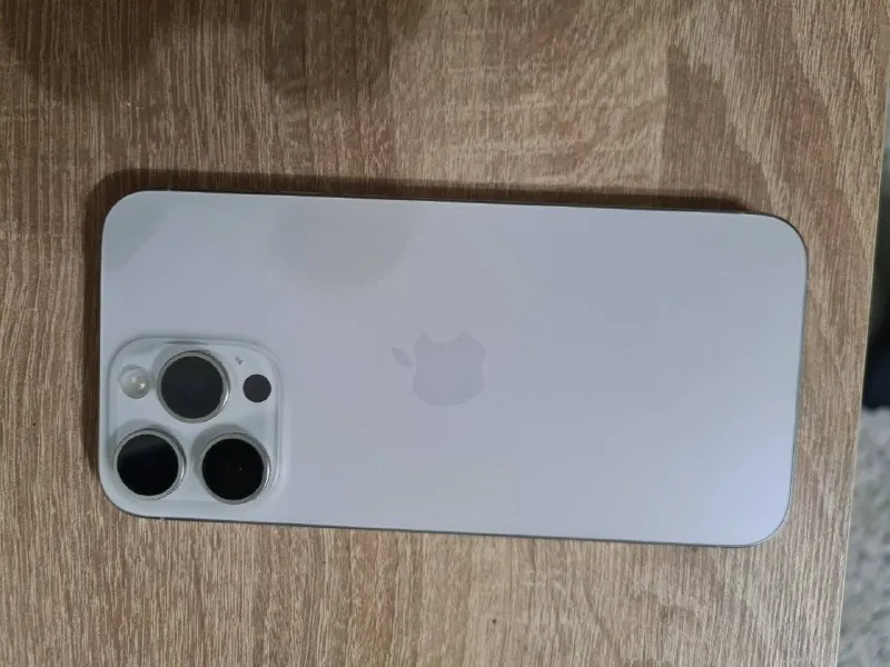 iPhone 15 Pro Max 256GB White Titanium Neverlock — фото 3