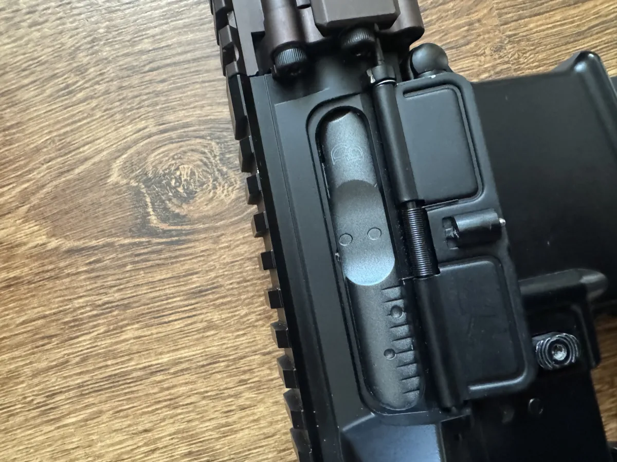 Штурмовая винтовка Daniel Defense MK18 Gas Rifle - Tan [EMG] [Golden Eagle] (для страйкбола) — фото 4