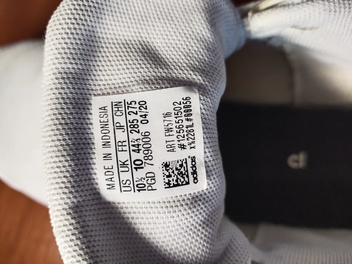 Чоловічі білі кросівки Adidas розмір 44 (29 см)