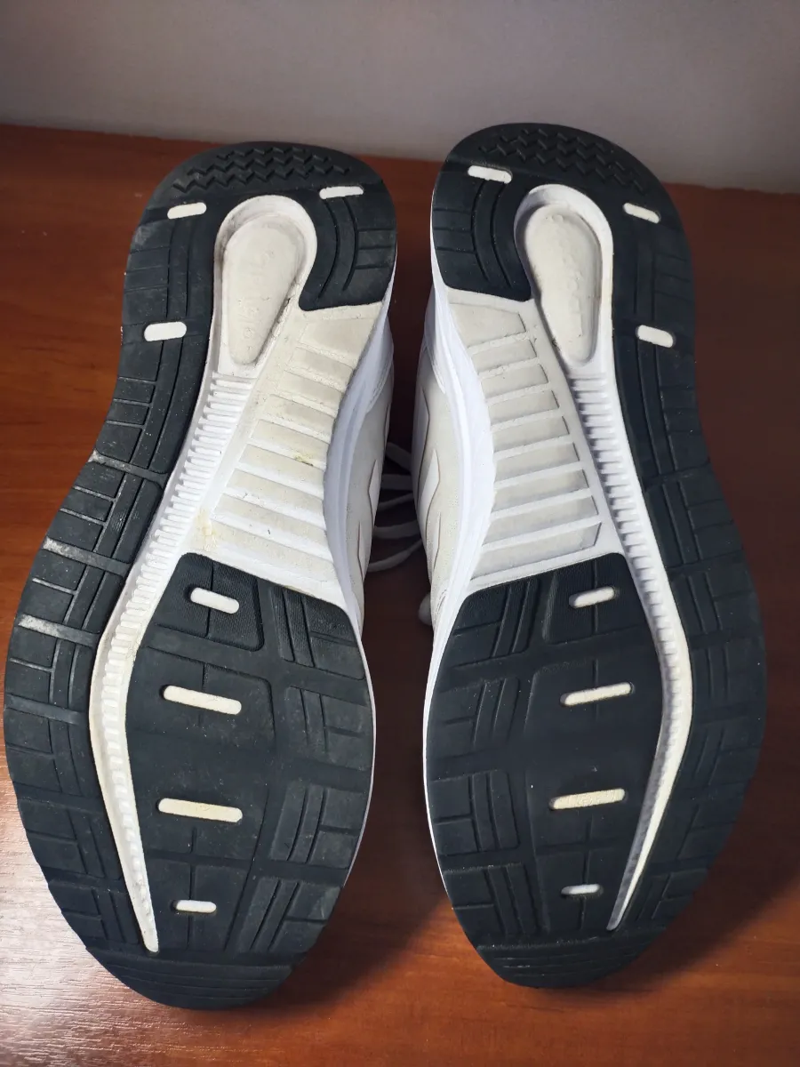 Чоловічі білі кросівки Adidas розмір 44 (29 см) — фото 4