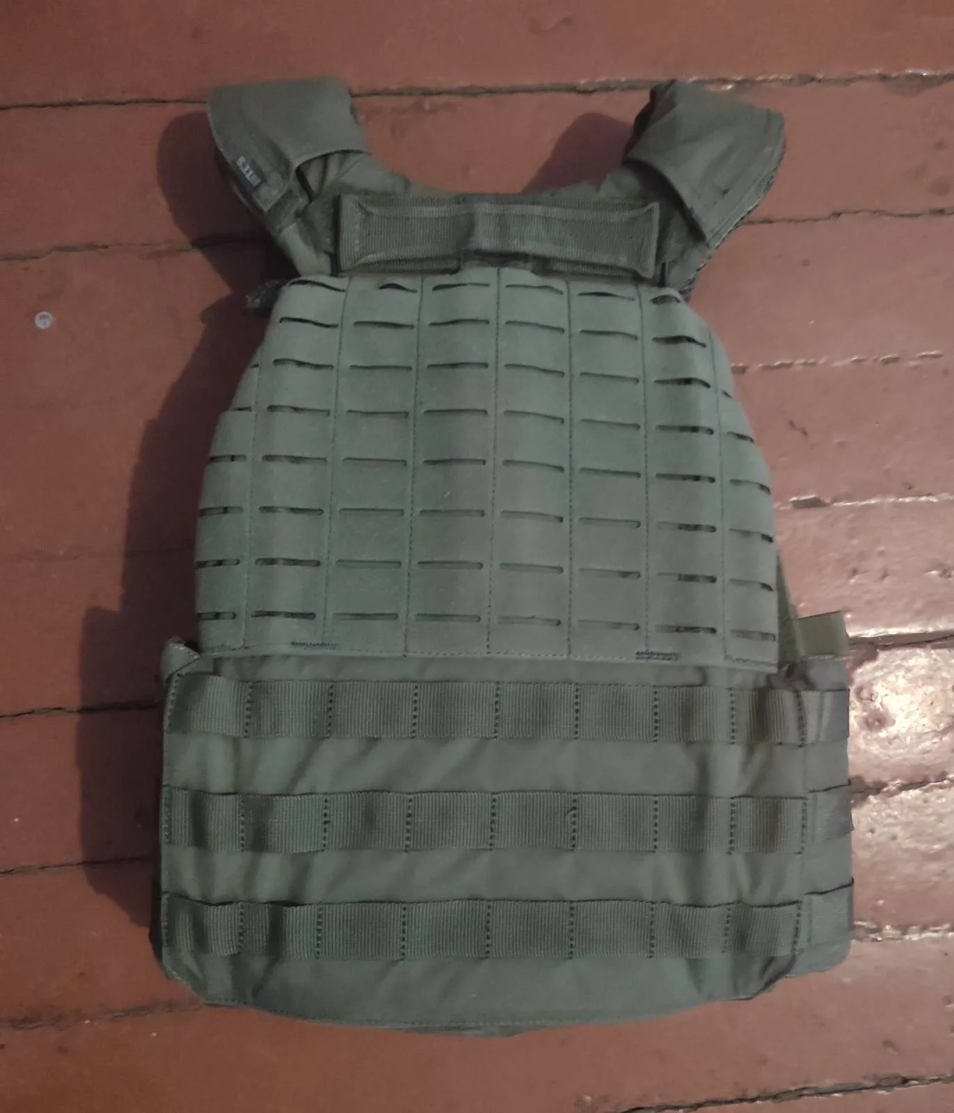 Плитоноска 5.11 розмір L XL у відмінному стані