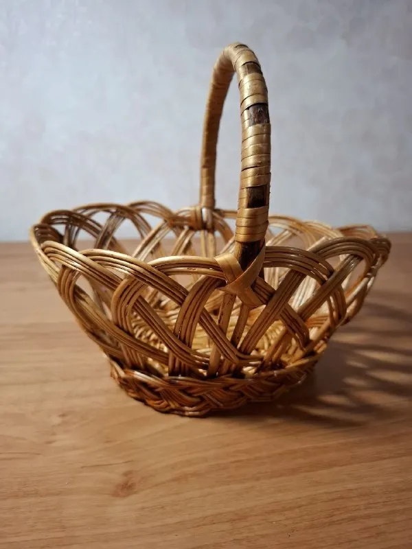 Плетений кошик з натуральної лози