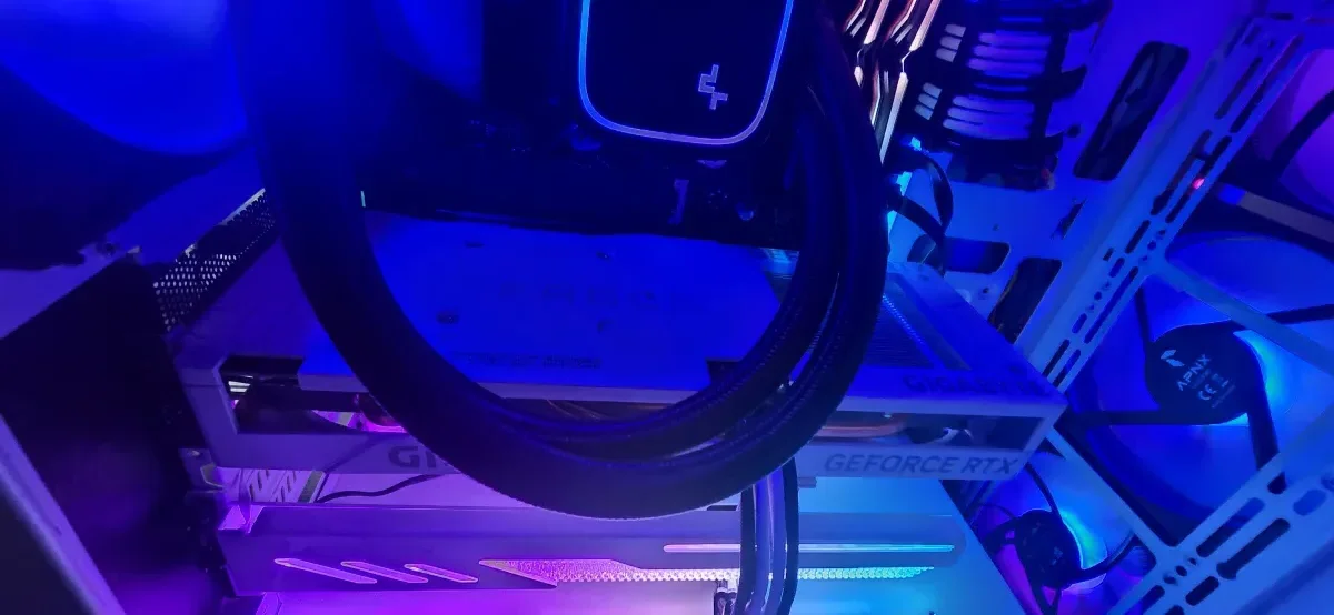 Gigabyte RTX4060 eagle ice OC 8gb — фото 2