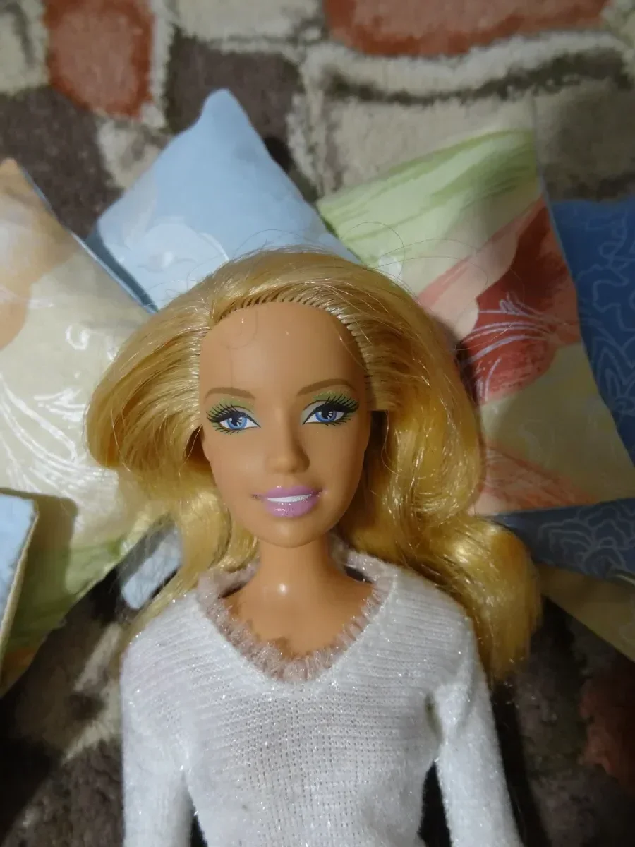 Редкая Барби Beach Fun Mattel 2006 на щелчках с педикюром в теплом костюме — фото 2