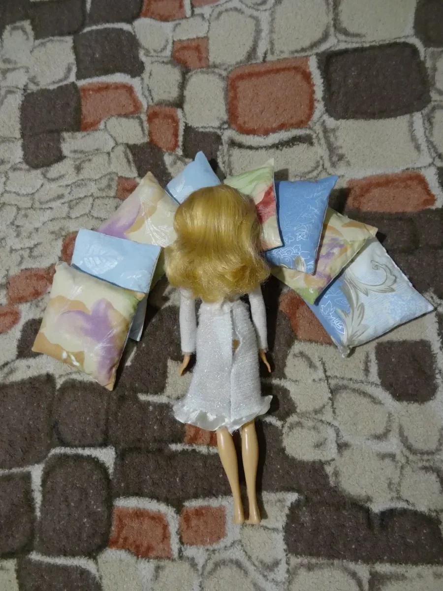 Редкая Барби Beach Fun Mattel 2006 на щелчках с педикюром в теплом костюме — фото 4