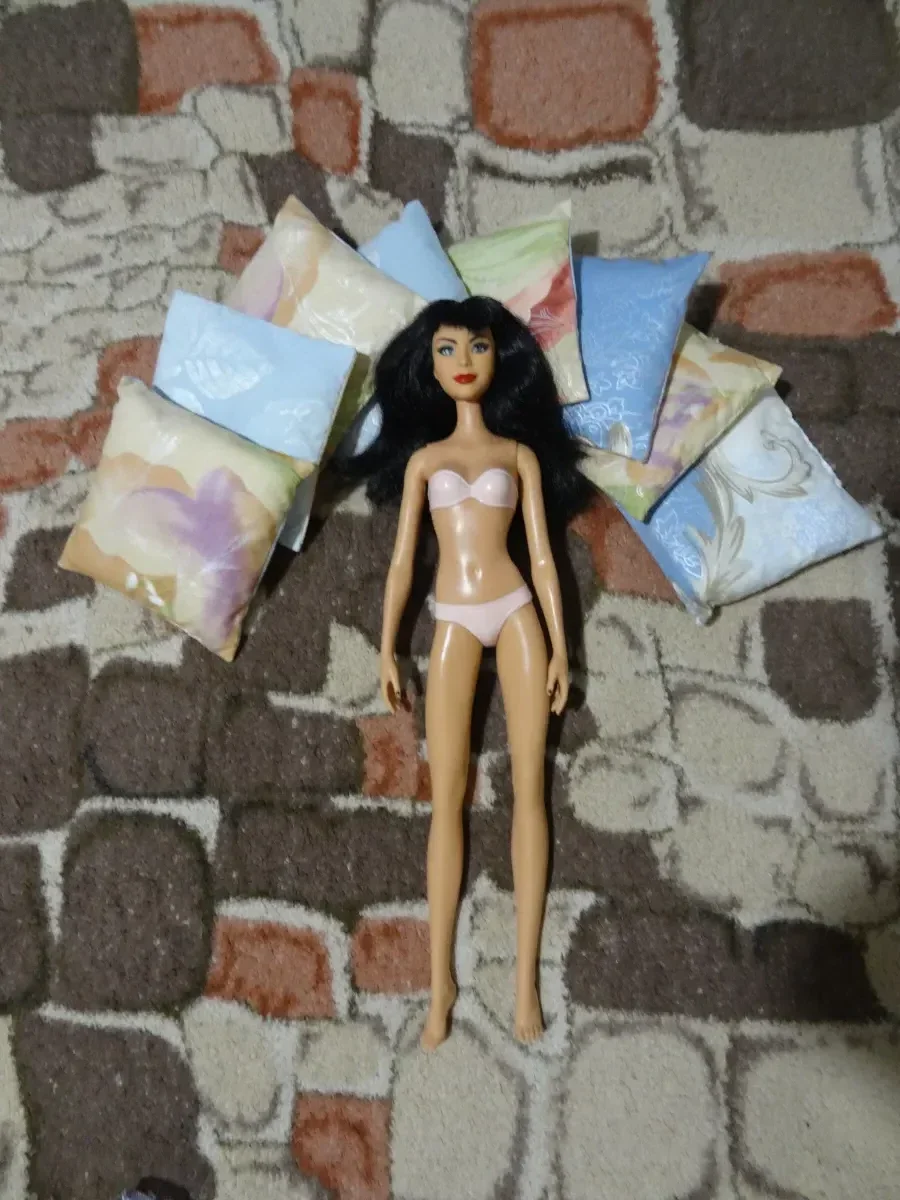 Редкая кукла Барби Mattel с прошитыми ресницами в платье — фото 4