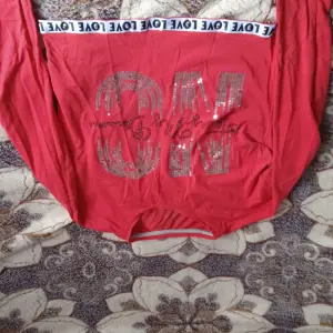 Червона укорочена кафта