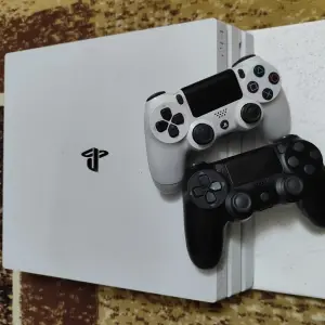 Sony PlayStation 4 Pro 1 T