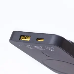 Повербанк 5000 mah з бездротовою зарядкою usb-c/usb-a, чорний