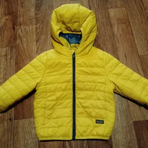 Дитяча осіння курточка 74р