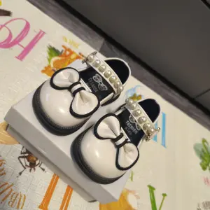 Туфлі дитячі