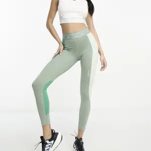 Лосіни adidas зелені