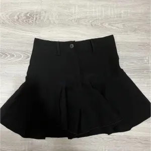 Спідничка-шорти чорна