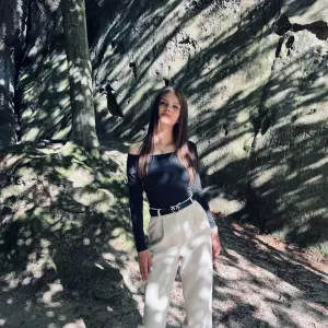 боді чорного кольору