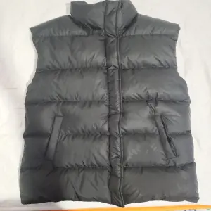 Жилетка жіноча