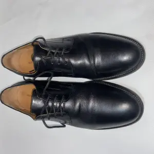 Класичні чорні туфлі Old Signature з натуральної шкіри