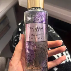 Victoria’s Secret Mist, Chanel Mademoiselle, got2b Gel, Cristian Eyeshadow